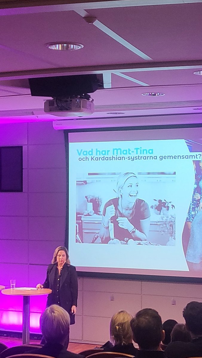 kiddnorth's tweet photo. Dagens tredje presentasjon fra #inzpire.me #influencermarketing #retailmarketing2022 #zetadisplay https://t.co/ikZT6bEfuo
