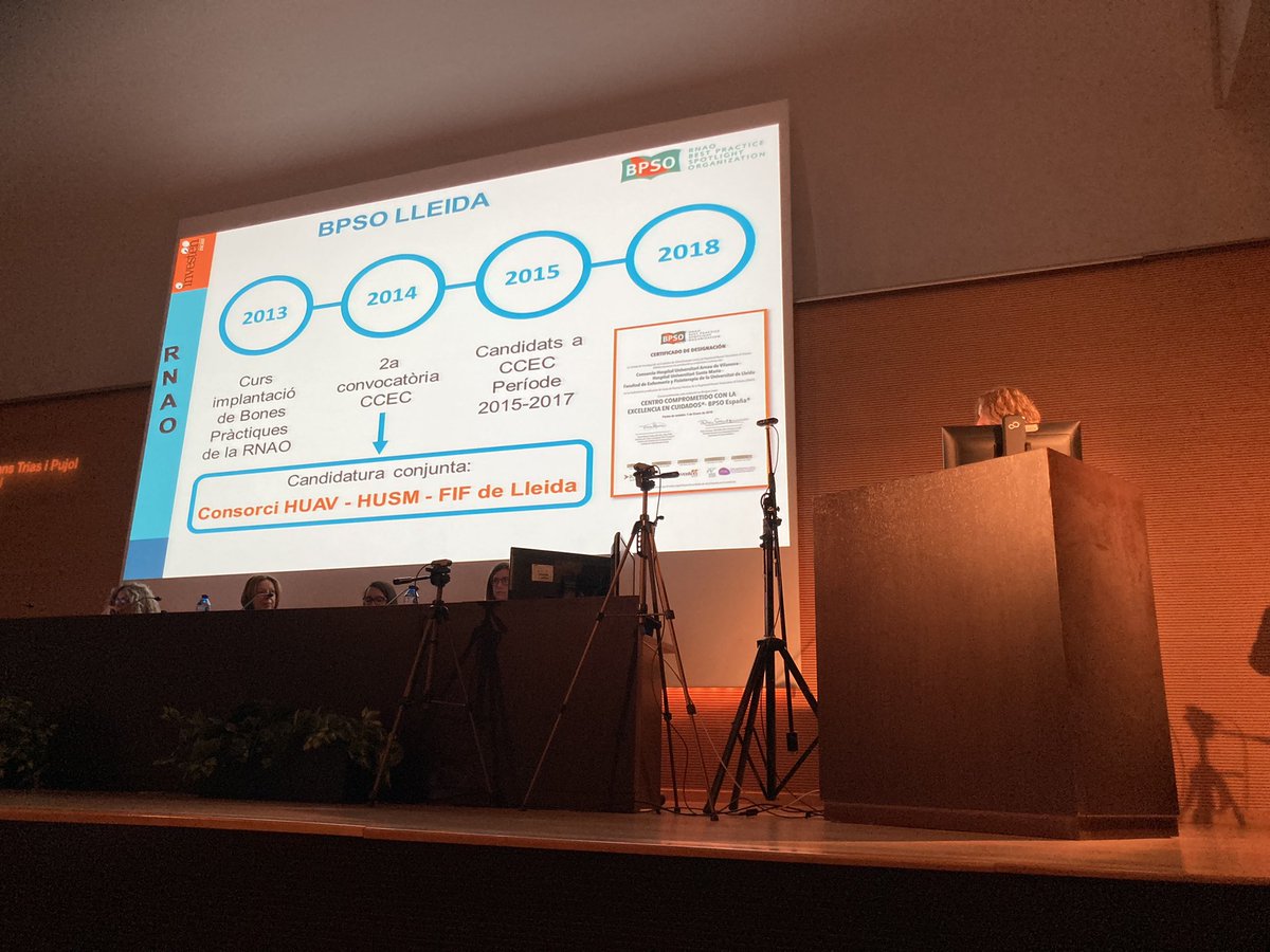Isabelandres13's tweet photo. Gracies als participants en aquesta primera taula de la 1a Jornada Guies de Bona Pràctica RNAO @hgermanstrias @DorisGrinspun  @bpsogtrias. Compartint coneixement amb @Montmartnurse líder del projecte a @vallhebron i  Mercè Folguera líder  @BPSOLleida https://t.co/nbB55cf6Wi