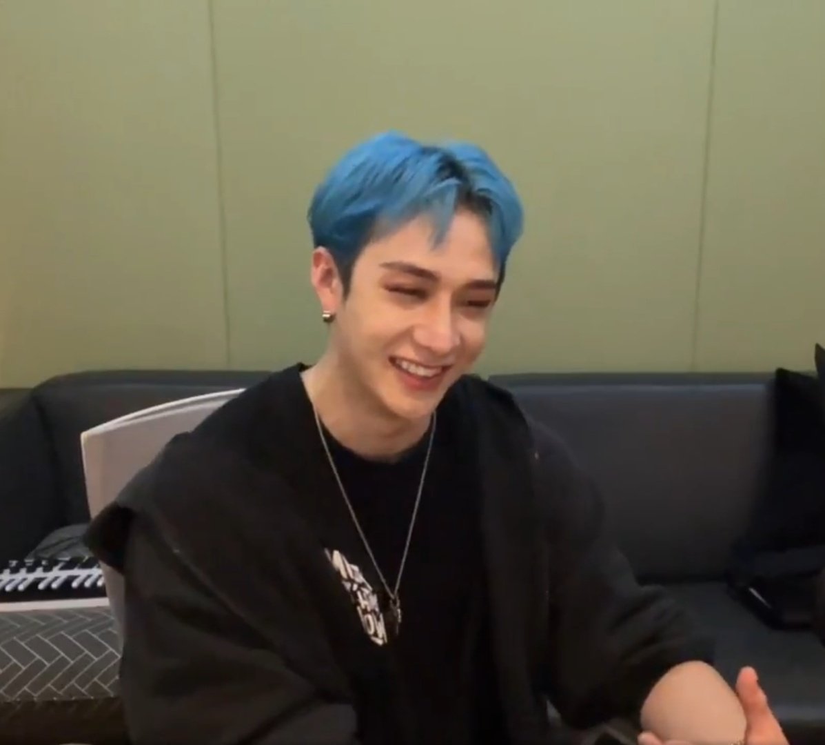 staysoulmate's tweet photo. Il tient vraiment a rattraper les Chan's room qu'il a manqué pour tenir ses promesses, la personne est précieuse https://t.co/YKvUhFBSjV