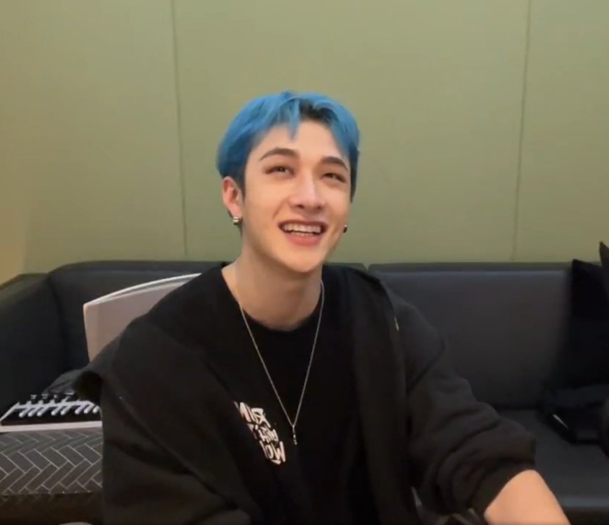 staysoulmate's tweet photo. Il tient vraiment a rattraper les Chan's room qu'il a manqué pour tenir ses promesses, la personne est précieuse https://t.co/YKvUhFBSjV