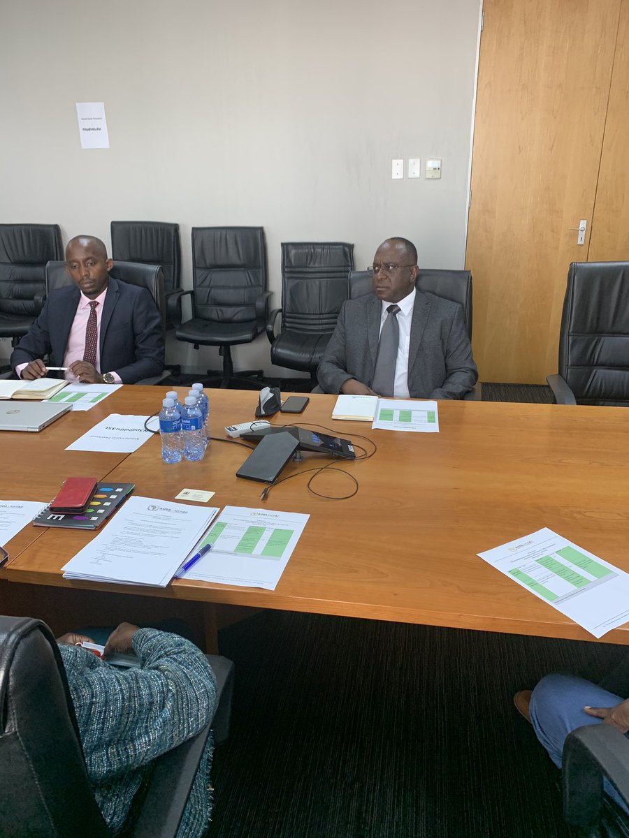 NEPAD_Agency's tweet photo. Thé @NEPAD_Agency is hosting a working visit of the @NepadAprmKenya delegation in its’ Midrand,Offices. One of the key focus areas is the follow up on the recommendations made during #7thPIDAWeek held in Nairobi.    Photo Caption: @NepadAprmKenya and Economic Integration team https://t.co/Su9G0NXCH5