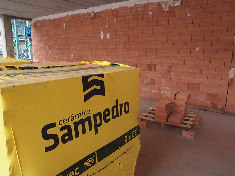 cersampedro's tweet photo. Soluciones constructivas industrializadas, como el nuevo sistema ECOrec® CITY 12 ACÚSTICO agilizan plazos de ejecución y garantizan un resultado impecable
➡Ver galería de fotos https://t.co/AROeVkiijy
 #cerámicaESsostenibilidad #fachada#sate #ventiladas #construcción #hispalyt https://t.co/bH4uFp9cSf