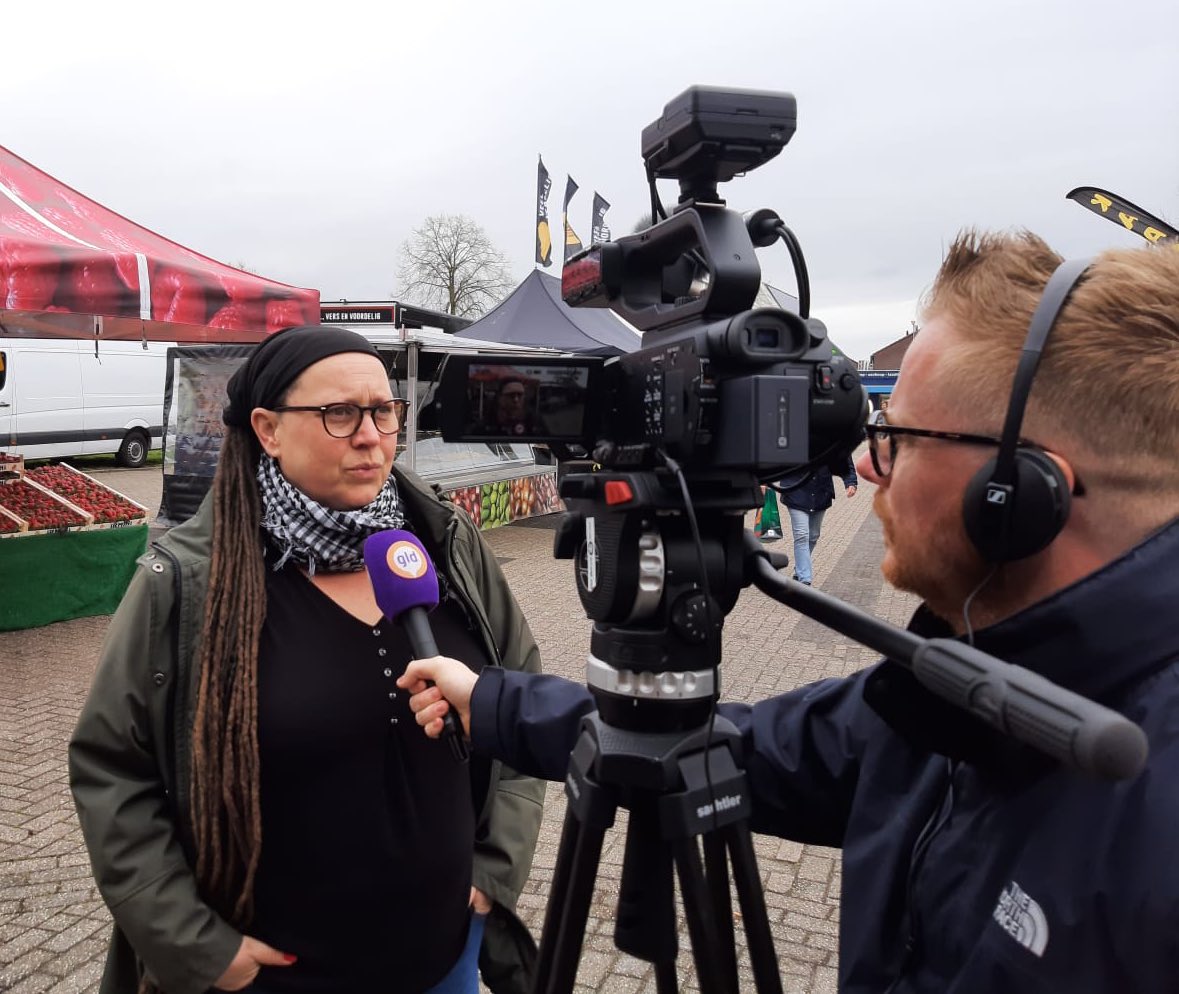 FaanenFM's tweet photo. 📸🎙🎥📻

Deze week vier omroepen, twee opdrachtgevers, honderden kilometers van Arnhem tot Vlissingen en content voor radio, televisie en internet. 

En dat allemaal met een grote brede glimlach 😃 

#freelancelife #mediaanen #razendereporter #lovemyjob https://t.co/f9dAB873nV