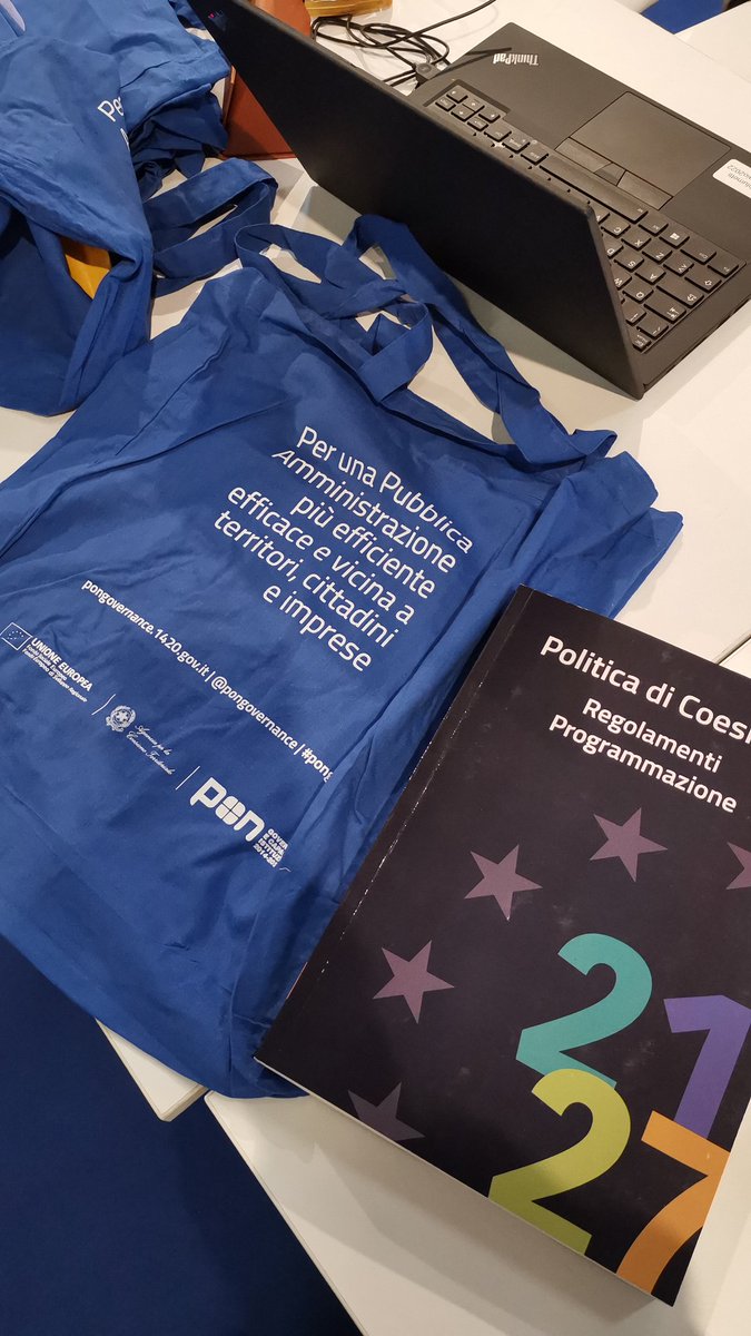CapCoe2127's tweet photo. Folla di studenti allo stand #pongov @ponmetro1420 a #Ecomed2030 #Catania 6-8 aprile su #ambiente #energia #sostenibilità 
Ci trovate allo stand 17! 
.
@AgenziaCoesione @EUinmyRegion @Regione_Sicilia @PoFesrSicilia @FSESicilia2020 @ednordestsicily @ponmetrocatania @CataniaToday https://t.co/uKakAx5eLi