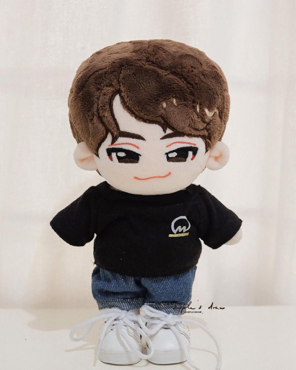 applesworld_th's tweet photo. Mew in Skechers ‘the moon is beautiful’ 🌕
IDR 55k /1 Shirt
OVERSEAS GO ✅
#mewgulfdoll #mewgulfplushdoll #dollclothes #MewGulf #WaanjaiMewGulf #Tharntypeseries https://t.co/t1cf7bK1dL