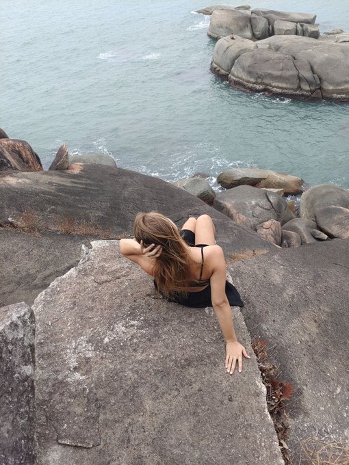 Nature i love it 🤩🌳 I made something naughty in this place this week https://t.co/eO0m2u98fy