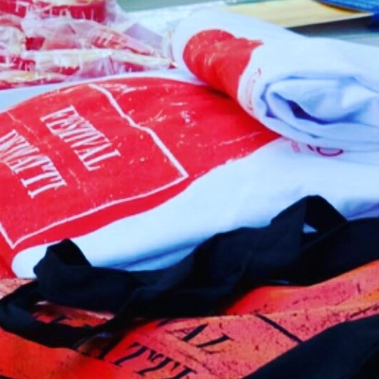 Da qualche giorno abbiamo lanciato una raccolta fondi a sostegno del Festival dei Matti, il programma  è davvero stupendo Insomma, un piccolo contributo per noi è importante, poi ci sono dei regalini bellini assai.
Trovate tutto al link

eppela.com/projects/7966