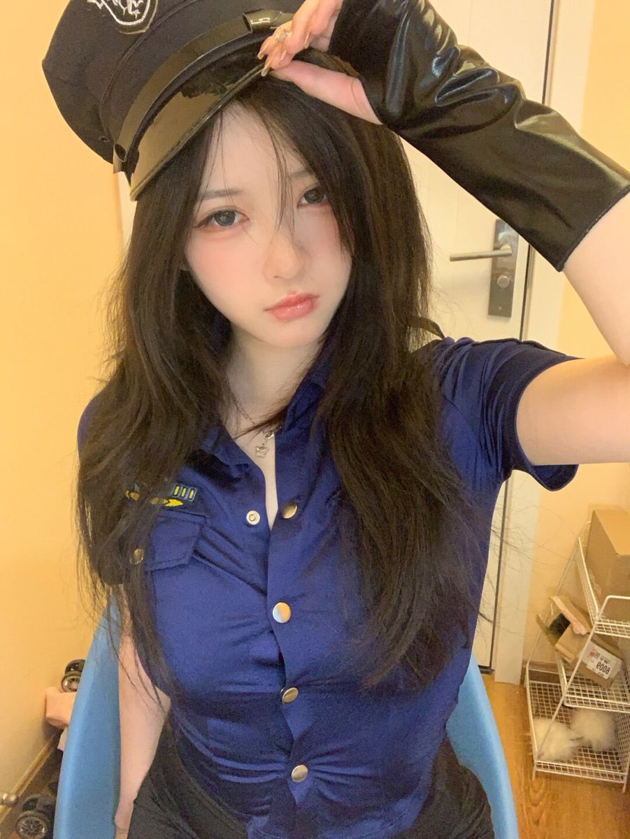 月亮睡了我不睡，我是你的大宝贝 https://t.co/VL9gRKGhBd
