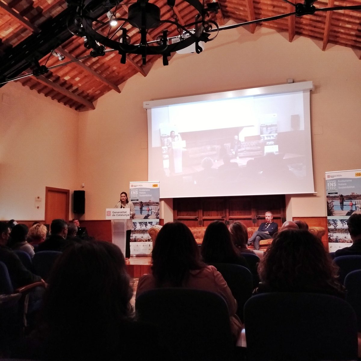 Avui al Fòrum d'Ecoturisme Natura i Sostenibilitat. Turisme curós per apropar-nos als Espais Naturals.

#SegriaTurisme #Segrià #TerradePonent #FòrumENS
<a href="/CCSegria/">Consell Comarcal del Segrià</a> <a href="/aralleida/">Ara Lleida</a> <a href="/catexperience/">Catalunya Experience</a> pic.x.com/WUSPPnenuA