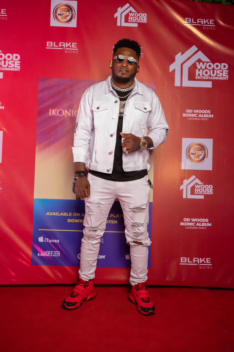 od_woods's tweet photo. I keep my focus forward
I keep my shoe game on 💯
I keep my life on a private
I keep my music on the next level
I keep my love for family.
Abuja Ikonic Album listening was 🔥🔥 #tivboystyle #torbem https://t.co/gfMfChbMms