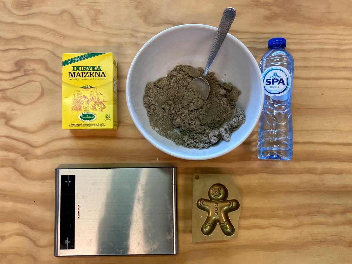 astridpoot's tweet photo. Terwijl ik luister naar het debat over de curriculumherziening (https://t.co/nHXllFhLbZ) maak ik #corncrete #biobeton #makered https://t.co/d0D5f0XsUr