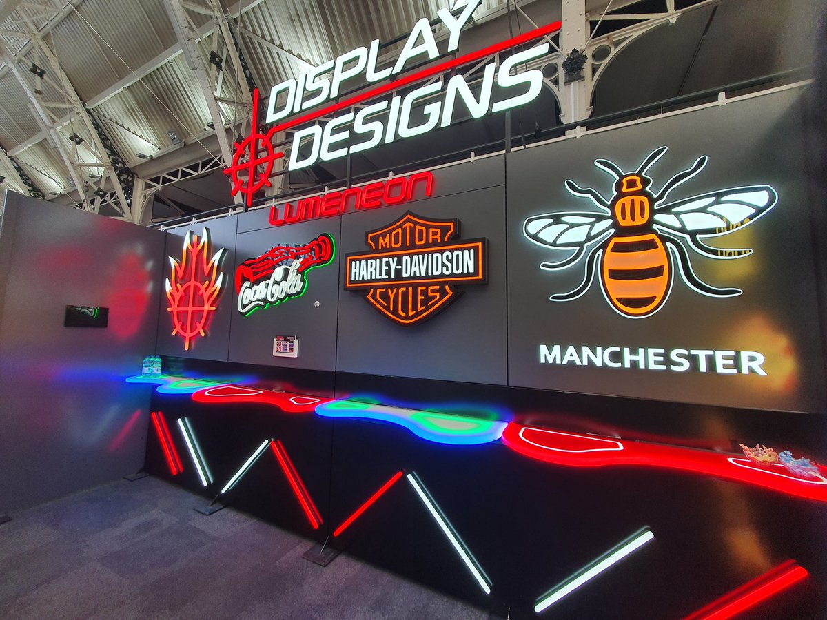 displaydesigns's tweet photo. @displaydesigns
#displaydesigns
signs@displaydesigns.net
Come to see us on stand C1
Last day of VM &amp; Display Show https://t.co/PZ7HRzIDHm