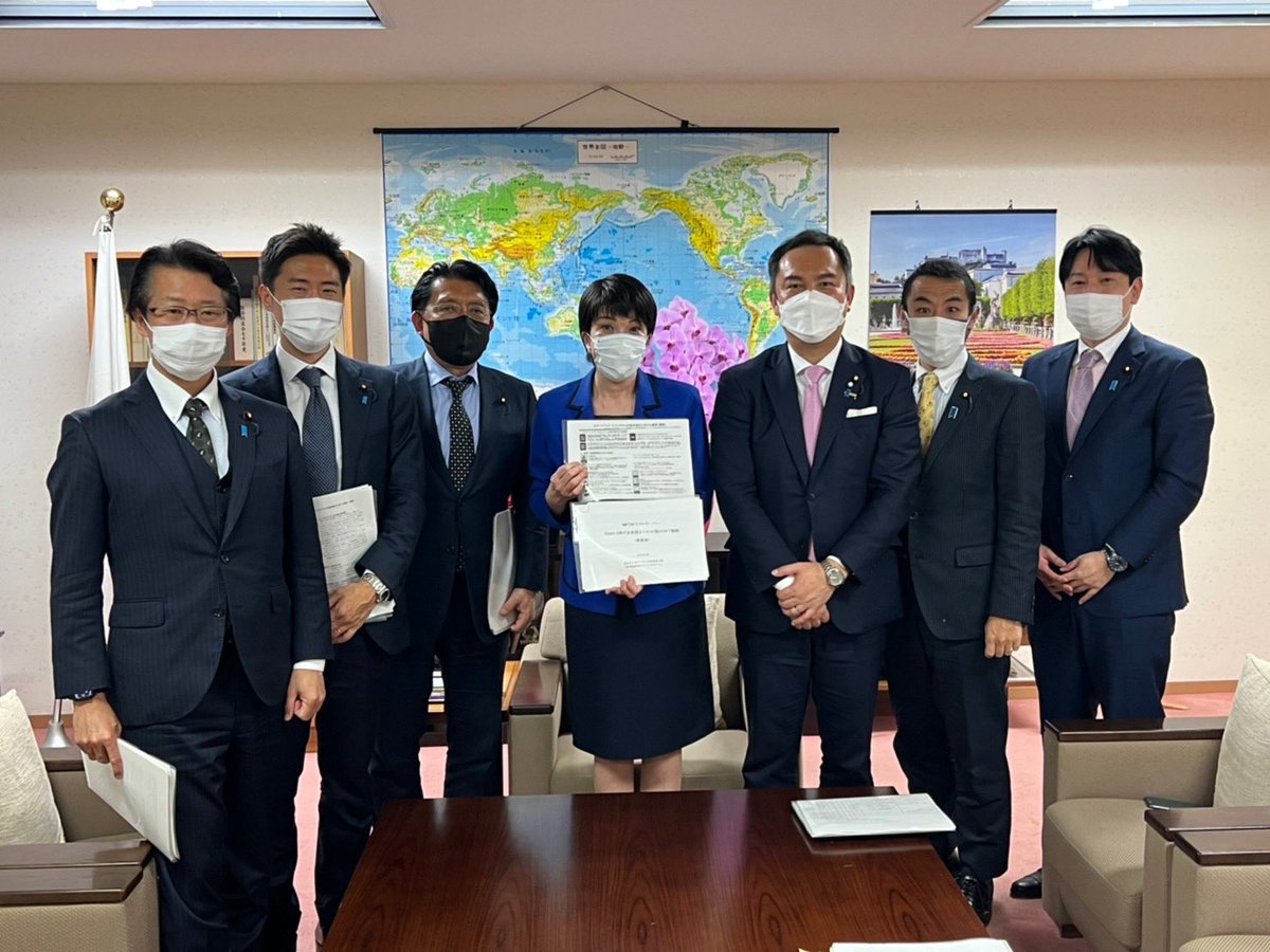先日取りまとめたNFTホワイトペーパーとスタートアップ提言について、チームで高市政調会長に説明させて頂きました。経済成長戦略の柱へ、引き続き全力でプッシして参ります👍