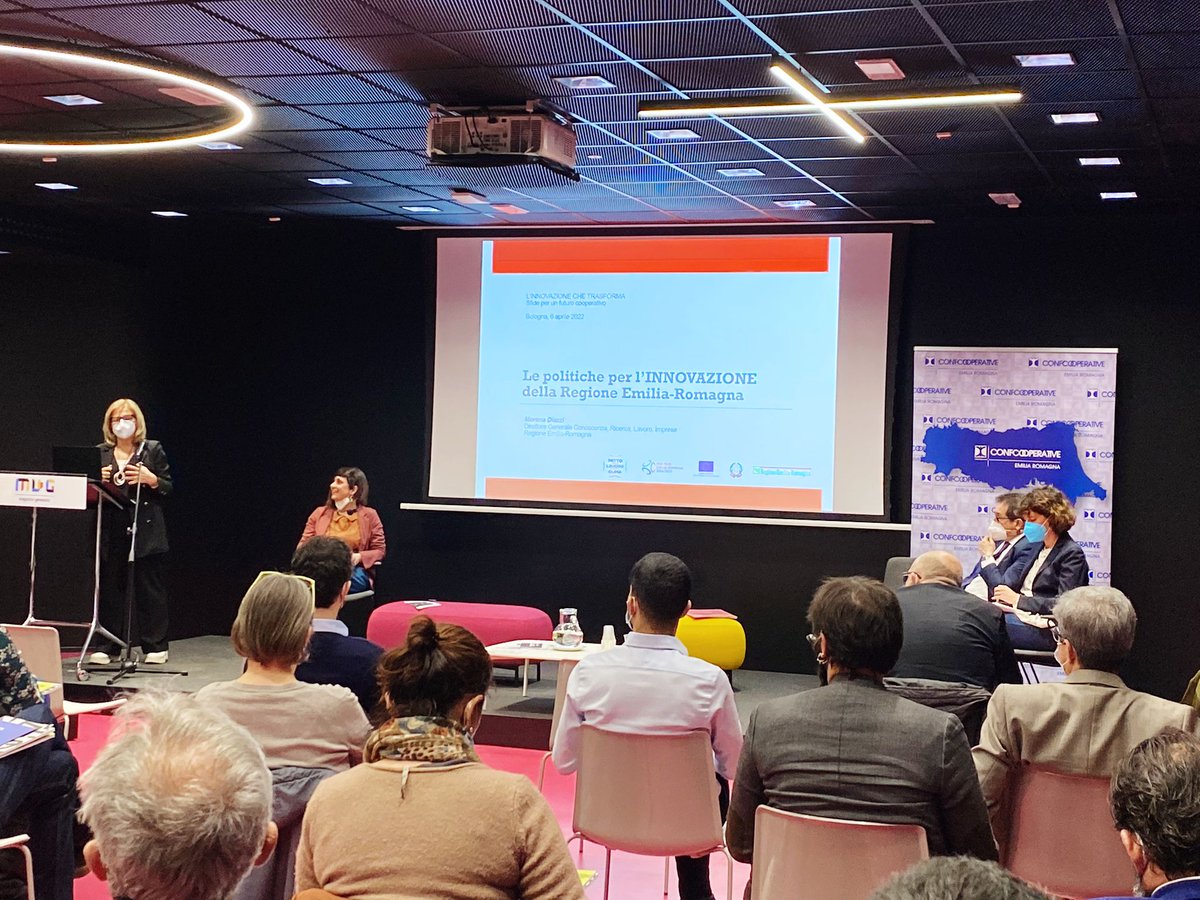 Politiche e direzioni strategiche per l'innovazione con Morena Diazzi, Direttrice generale della <a href="/RegioneER/">Regione Emilia-Romagna</a> 
#talents4coop <a href="/Confcoop_ER/">Confcooperative ER</a>