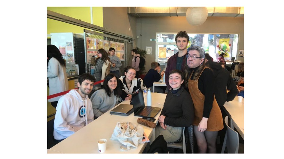 SimuACF_FR's tweet photo. Un an après mon élection à la présidence française, moi, Jean-Luc Mélenchon, ne cesse de rencontrer les délégations européennes en prévision du Conseil Européen. #SimuACF_2022 https://t.co/1odYCvC9Kv