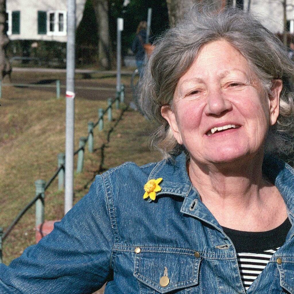 smcrae's tweet photo. February 2021, Munich, with a vintage Leica IIIg made when she was 6 years old
#leicaIIIg #leica #leicafilm
#elmar90mmf4 #C41 #C41process #epsonv600 #epsonperfectionv600 https://t.co/hWjomIeMqr
