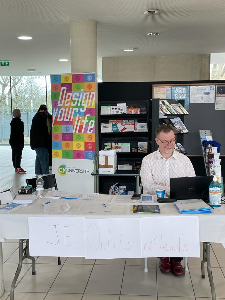 UCP_laboEMA's tweet photo. Ce 6 avril 2022, sur le site de #Gennevilliers de @UniversiteCergy / @InspeVersailles, journée d'études "Les outils réflexifs de formation à l’épreu..." ouverte par Marie-Laure Elalouf & Lucile Cadet https://t.co/9P690WQlhp #FormationDeFormateurs #ScenariiDeFormation https://t.co/E041yMissO
