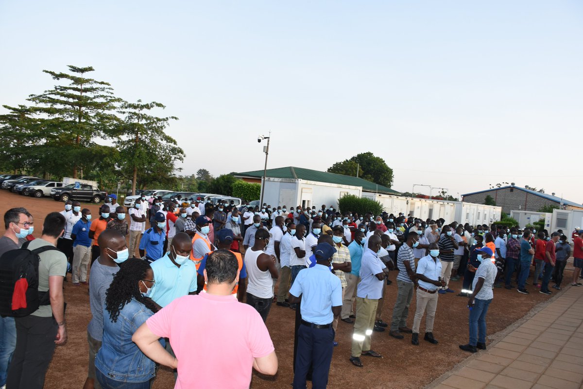 TotalEnergiesUG's tweet photo. To ensure @TotalEnergies' 1st core value of 'SAFETY,' #Health #Safety &amp; #Environment drills are regularly organized to increase awareness on responding to emergencies quickly, calmly &amp; safely. Our #Tilenga project field team were taken through an #HSE drill. #TilengaSiteUpdates https://t.co/CRhCaiscmJ