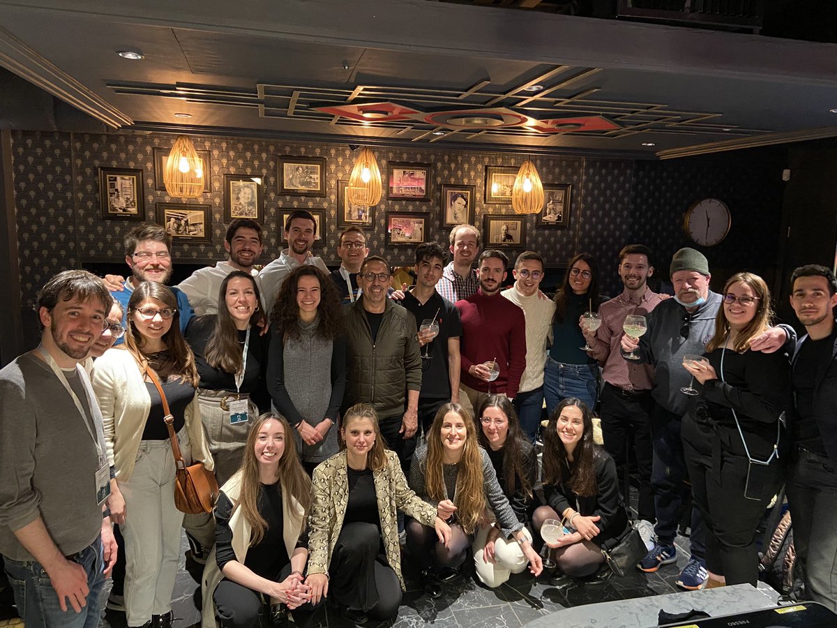 Becarios de Excelencia Rafael del Pino tweet media