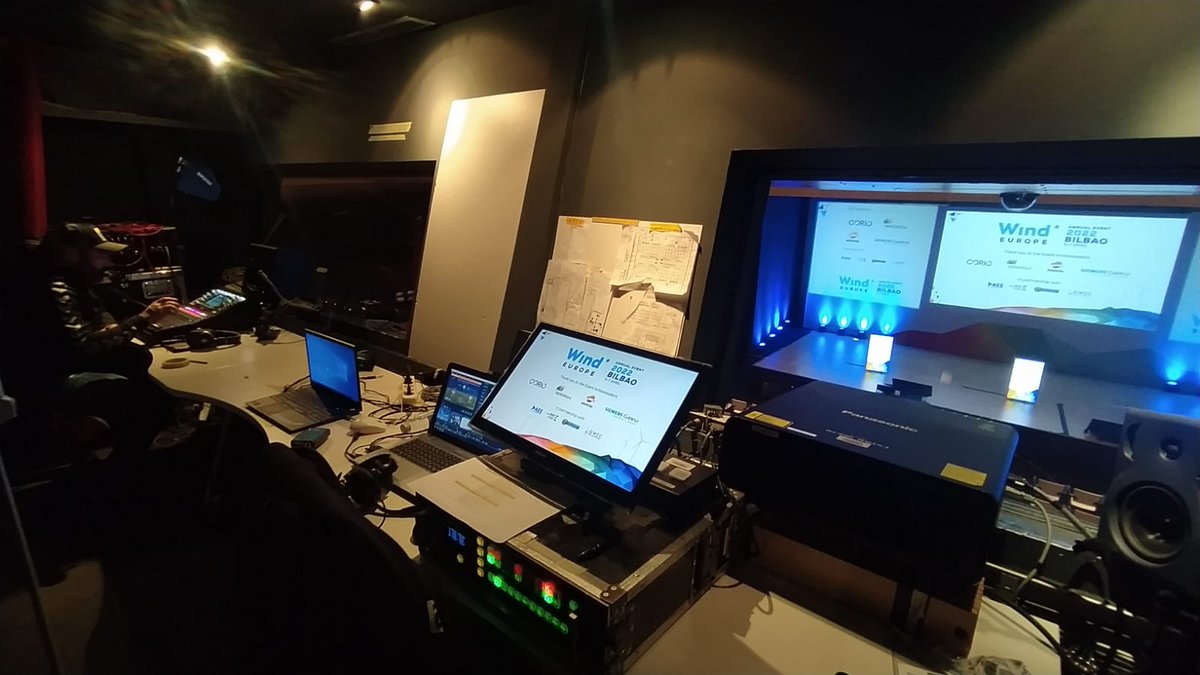 Ayer empezó una nueva edición del #WindEurope en <a href="/BEC_Bilbao/">BEC</a>.
Miles de profesionales de todo el mundo se reúnen en el evento de energía eólica más importante de Europa.
El evento ofrece tres días de exposición y conferencias donde nosotros estaremos asistiendo los eventos.