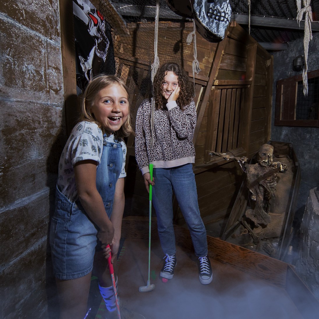 Are you brave enough to dive into the daunting depths of #DavyJones’ Locker?
Venture into the graveyard of lost ships and souls as you take on the 9th hole!
(Don’t worry, a safe passage is available for those sensible enough to avoid the Locker) bit.ly/2IZxvxP