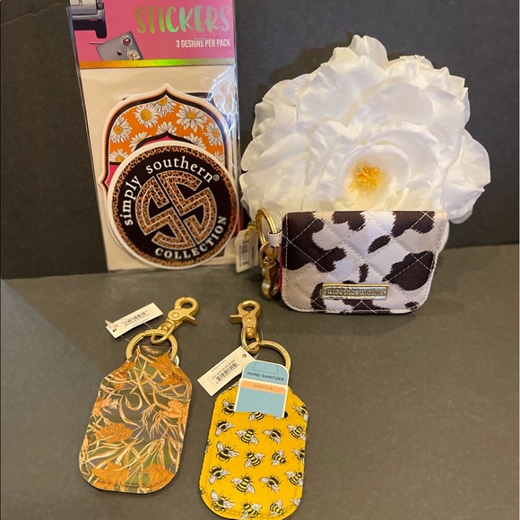 dree_miller's tweet photo. So good I had to share! Check out all the items I'm loving on @Poshmarkapp #poshmark #fashion #style #shopmycloset #nollie #maddengirl #simplysouthern: https://t.co/aIf1IyCORn https://t.co/xyRMcfacZQ