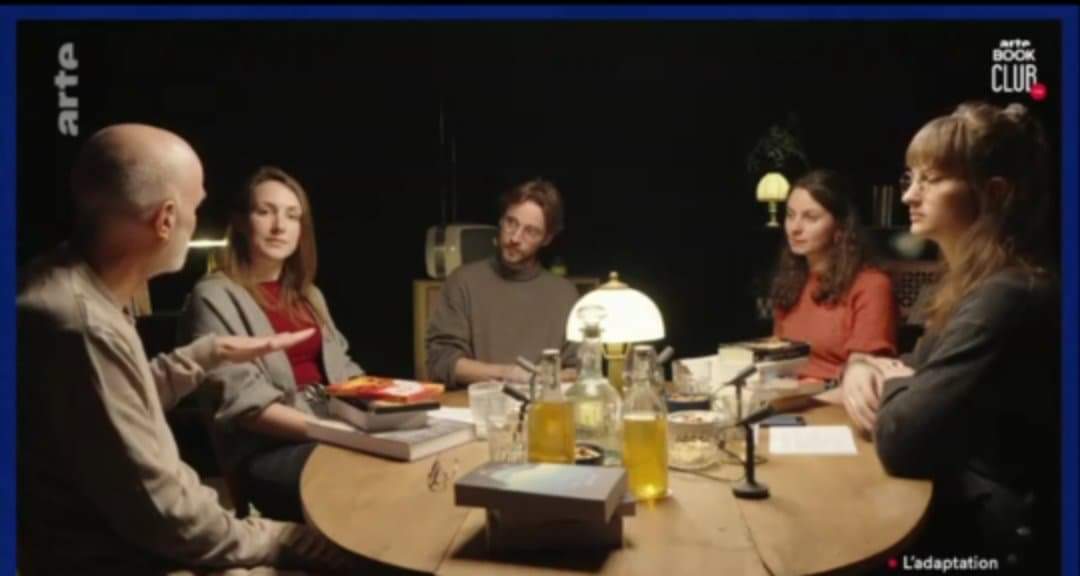 adaptemoi_pod's tweet photo. L'émission #ARTEBookClub sur les adaptations est disponible en replay !
Merci encore à @Jeannotselivre
et @redeketpierrot pour l'invitation ❤️📚

👉 https://t.co/y0feWaJYM1 https://t.co/pSR4edejZF