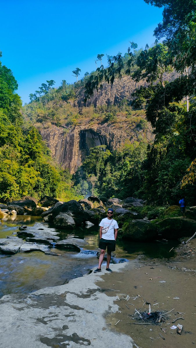 Eat🍟
Sleep🙇‍♂️
Travel🌍
Repeat😊