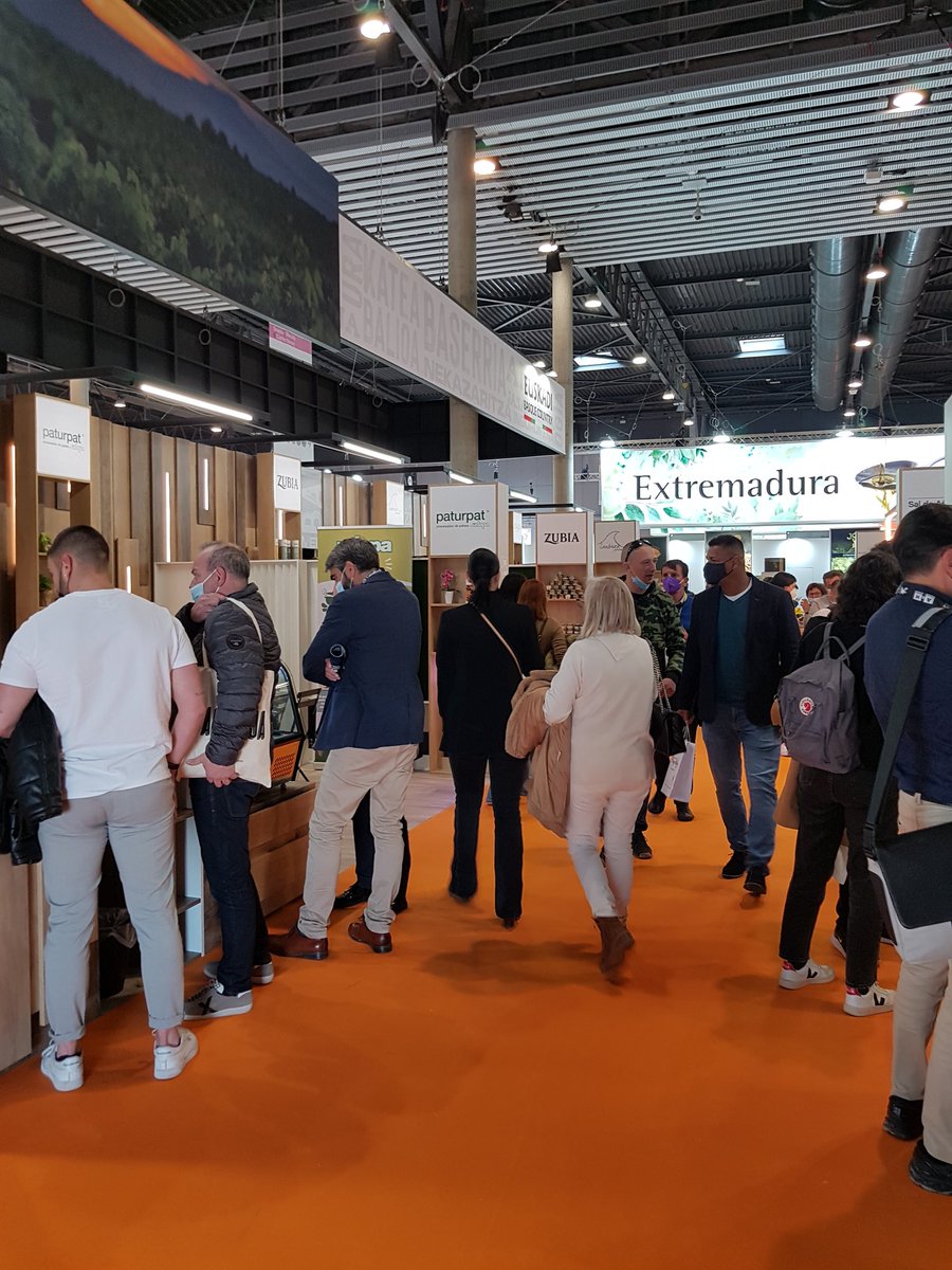 PaturpatScoop's tweet photo. Seguimos en #Alimentaria2022.
Recuerda que te esperamos en el pabellón 1, stand D650-13 con nuestras #patatas de #Vgama.
#LandsofSpain #EuskadiBasqueCountry https://t.co/lxudF56iL3