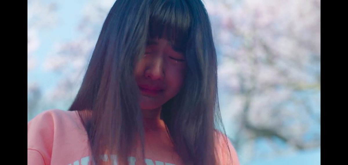 yours_jin's tweet photo. I've never thought tying shoelace would be this painful to watch. can't even describe how much i cry my heart out everytime i remember this scene #TwentyFiveTwentyOne https://t.co/5duqJVxArm