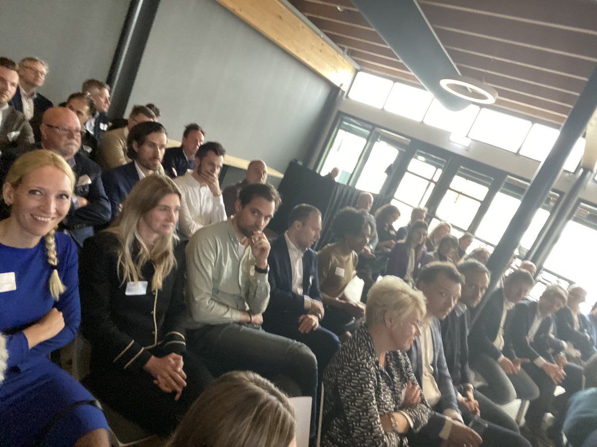 Ik ben bij de bijeenkomst van <a href="/SSMRetailPltfrm/">SSM Retail Platform</a>. Fijn om onder de mensen te zijn.