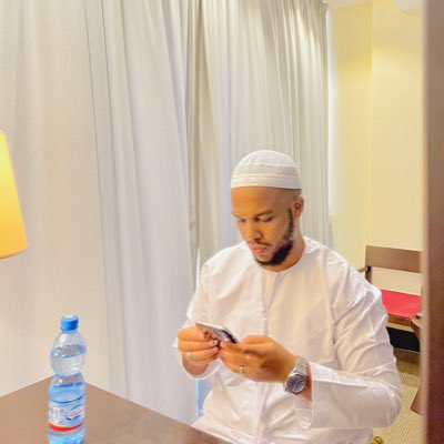 Allymassare's tweet photo. #NewProfilePic https://t.co/vU2RJ8xO66