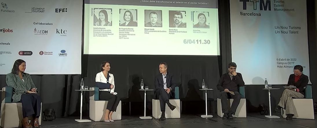 CETT_UB's tweet photo. Segona taula rodona del TTM: "Com s'ha de transformar el talent en el sector turístic?"

G. Roca (@puntCAT), M. Jordà (@EurofirmsGroup), M. E. Borràs (Mercer Hotels i @Comunidad_AEDH), N. Bayona (@UNWTO) i A. Ros, moderadora (@ktglobal).

▶️En directe a https://t.co/616sAfywg2 https://t.co/UI2NSBZuOh
