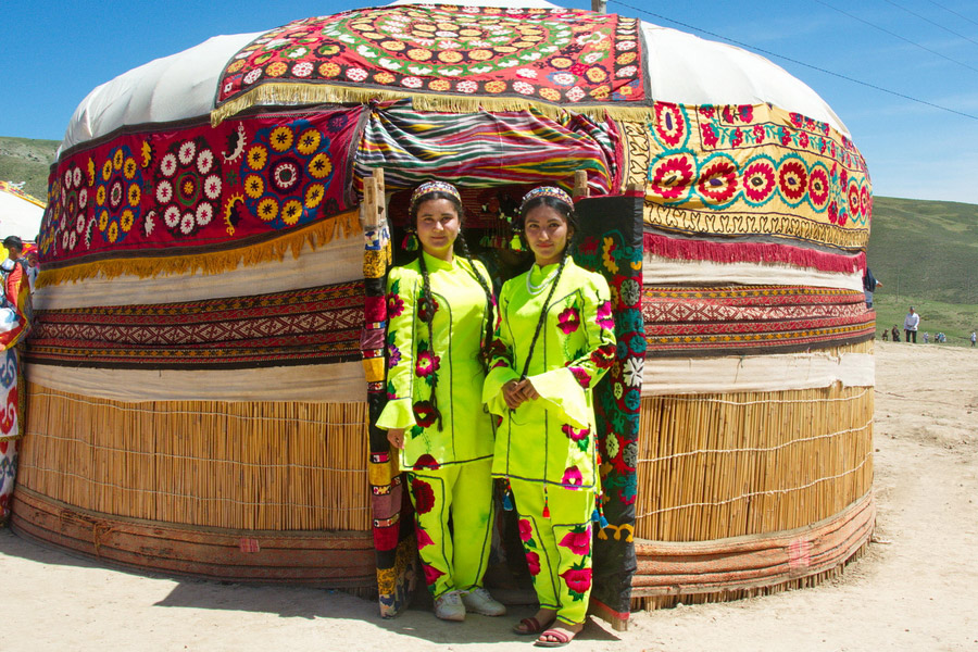 BBAshrafkhanov's tweet photo. 🇺🇿The #Boysun culture  is recognized by @UNESCO as a Masterpiece of Oral and Intangible Cultural Heritage. A huge camp is set up on the foothills with yurts, benches and stages where folklore ensembles perform at . "Boysun bakhori" (Boysun spring) folklore #festival 7-8 May, 2022 https://t.co/OEWt63hisl
