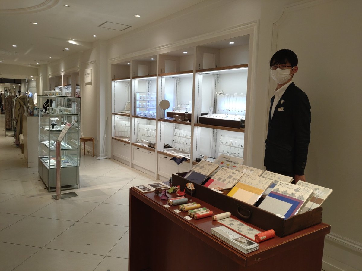teke0607's tweet photo. 今年も今年とてコルソのポップアップショップ来ました。
#Corsoyard
#POPUPSHOP
#名古屋栄三越 https://t.co/JNU6bsGfD2