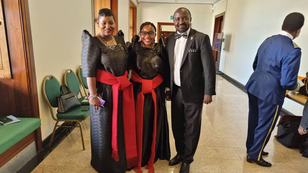 flaviakalule's tweet photo. On this note, I implored @Parliament_Ug to review the Marriage and Divorce Bill and ensure it's passing as a way of advancing women's rights in Uganda. The @NUP_Ug Women League @PPWF_Ug laid a wreath on the Late Speaker. May his soul rest in peace. #KUNGA #MakeWomenCount https://t.co/99HJFx5lit