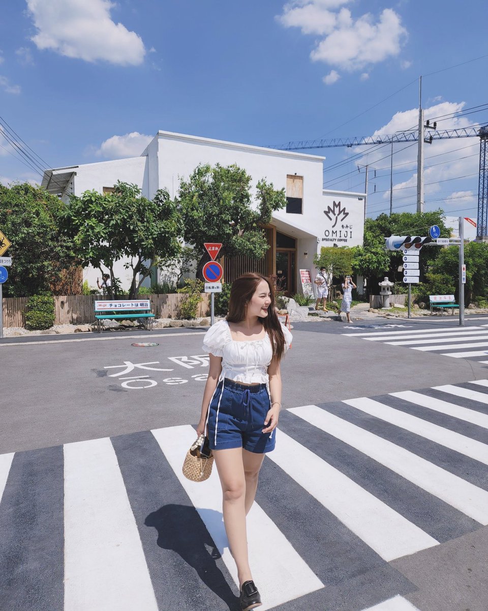 Ghamyuiizy's tweet photo. ถ่ายรูปสู้แดดแต่แดดสู้กลับ ☀️🎏 
ญี่ปุ่น 36° #momiji #บางแสน #bangsaen

#แคปชั่น #แคปชั่นกวนตีน #แคปชั่นเด็ด #แคปชั่นอ่อย #แคปชั่นน่ารัก #แคปชั่นโสด #แคปชั่นเสี่ยว #แคปชั่น���้วน #แคปชั่นโดนๆ #แคปชั่น2022 #แคปชั่นคาเฟ่ https://t.co/PC7Smf8bjT