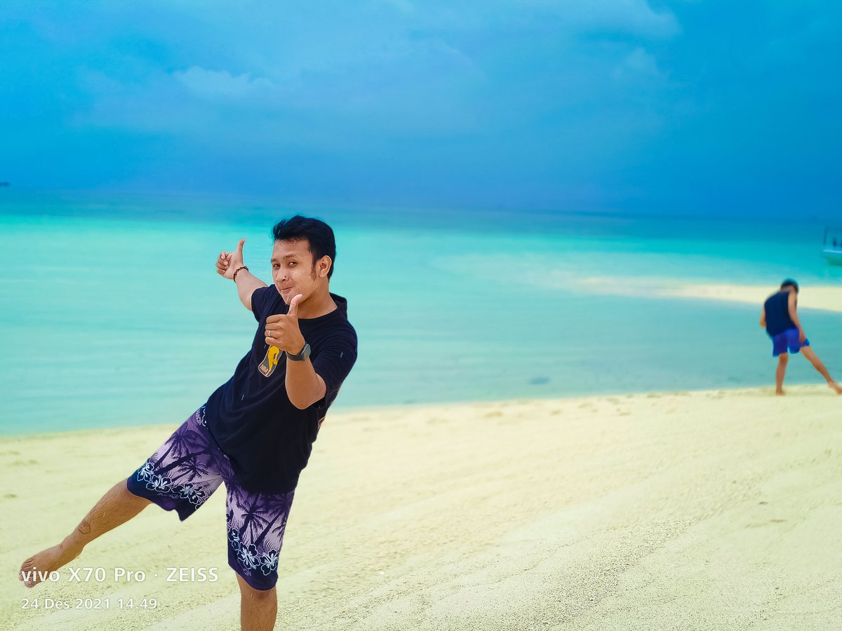 PutraInfinitize's tweet photo. Healing2 bestiee🥰

#berau #pulausanggalau https://t.co/QfSV2gPClb