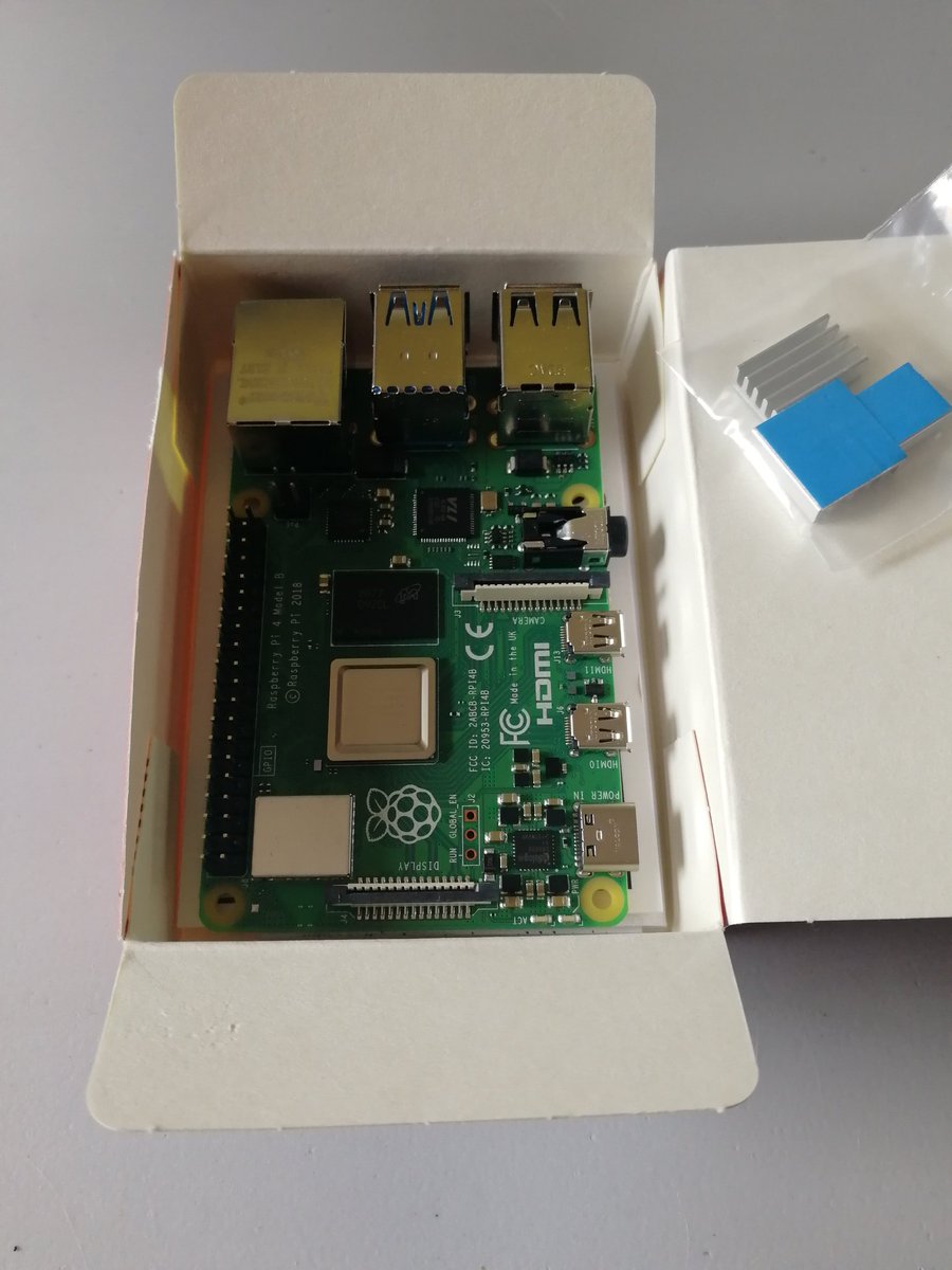 PAUSAFE2's tweet photo. A new #raspberry pi 4 to setup an other #umbrel node for a friend.
@getumbrel #btc #Lightning #runningbitcoin #BTC_LN #lightningNet #LightningNetwork https://t.co/OUja5PgiLp