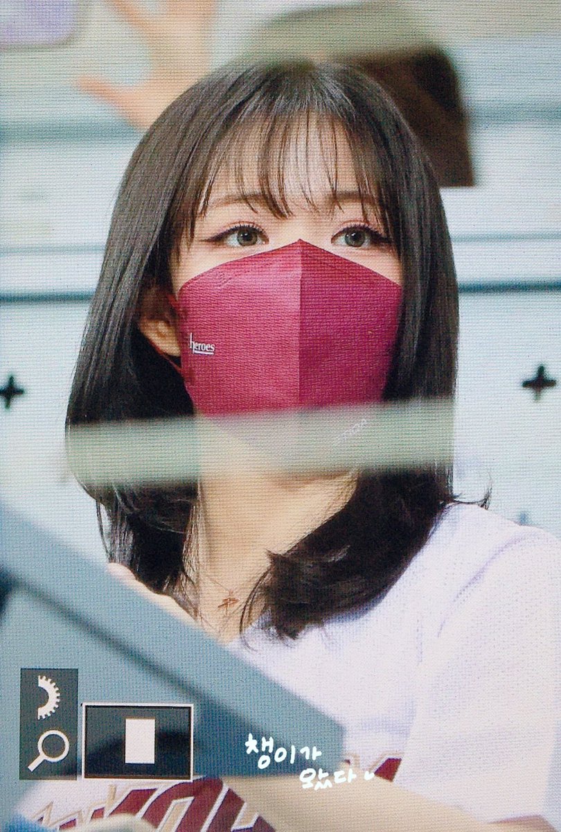 ch_chaeyoung's tweet photo. 220406 #프로미스나인 #이채영 #fromis_9 https://t.co/PxuvwkN9vi