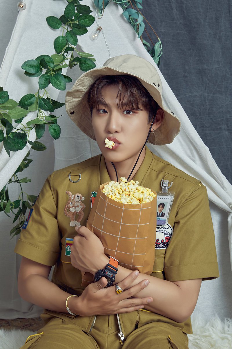 dnwlsejrwlf3's tweet photo. Office Work - 놀이공원 캐스트 (1) 
#AB6IX #박우진 https://t.co/gGHnLxfuwf