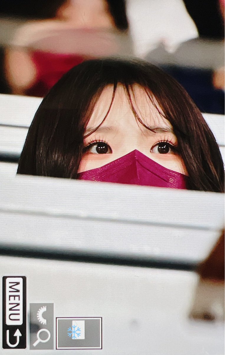 snowflake970929's tweet photo. 220406

#fromis_9     #프로미스나인      #송하영 https://t.co/aG65oZO73Q