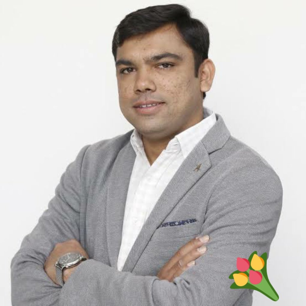 Heartiest Congratulations to Dr Montukumar Patel on being elected as Youngest President of Pharmacy Council of India.💐💐
 #congratulations #drmontukumarpatel #youngestpresident #president #pharmacycouncilofindia #india