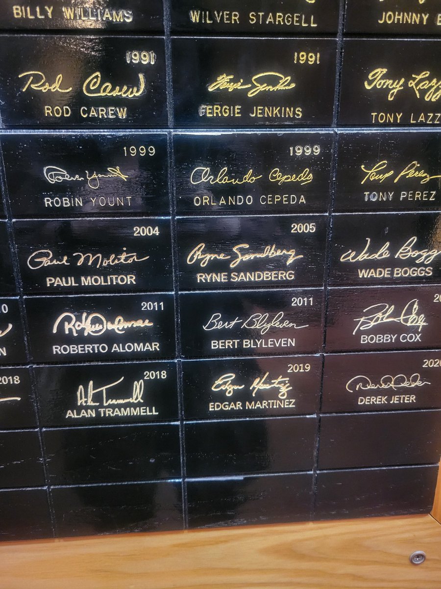 MelissaP0913's tweet photo. Found a few great @Twins names on the Hall Of Fame list at the Louisville Slugger Museum!
@BertBlyleven28
@RodCarew_29
#circlemebert https://t.co/6ms0XKK15C