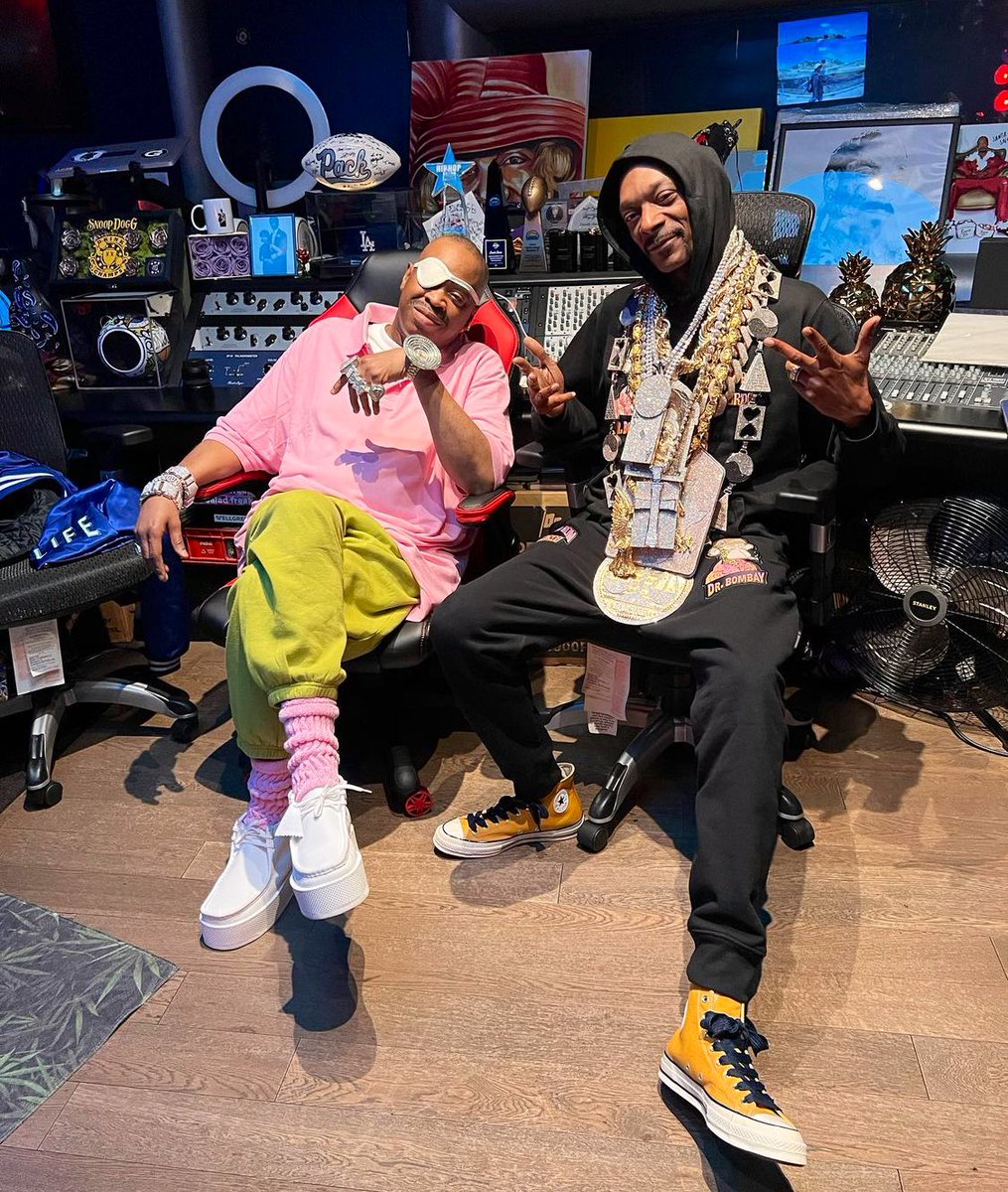 HHBITD's tweet photo. The Ruler and Snoop #hiphop @therulernyc @SnoopDogg 💥💥 https://t.co/Vx40AWecaG