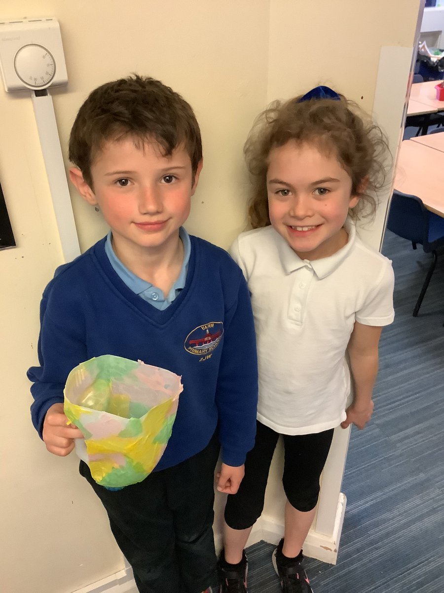 YarmPS's tweet photo. KS1 enjoyed designing and creating outdoor planters made from recyclable materials. Tomorrow we will plant some seeds which will look beautiful in our outdoor area. #STEM #ypsdt #ypsscience https://t.co/ccxxZyEk8t