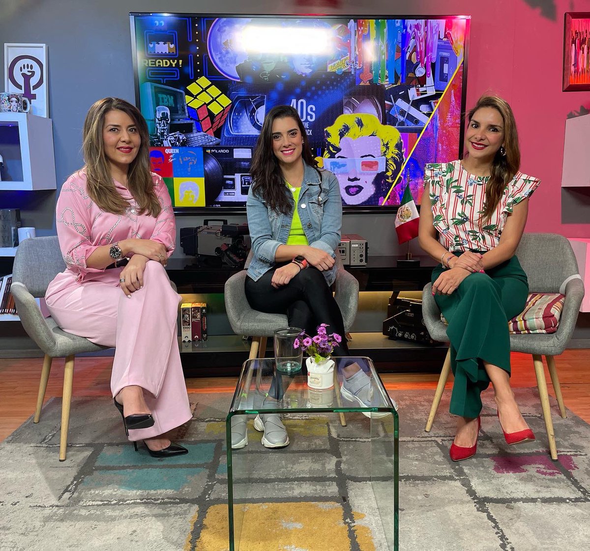 MARLENE_STAHL's tweet photo. Les dejo nuestro #CreadoresSinCensura más divertido! @40atnb 
Saquen la tía que llevan dentro and enjoy! Bailando y aplaudiendo eh eh eh!
💃🏼👏🏻💅🏻 @PrincElsa @Lorylei 
@ImagenTVMex 
@imagenZea 

https://t.co/RNRAieEPO0 https://t.co/F5PkQ9y96O