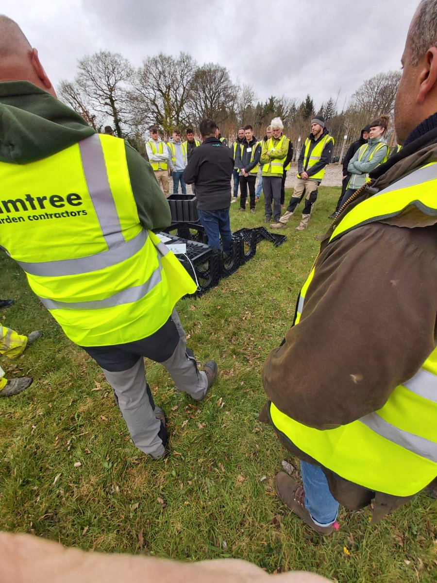 GreenBlueUrban's tweet image. Pleased to be giving a #RootSpace tree pit demo today at the @HillierTrees Contractor Day with @BALI_Landscape.

Discover more on GreenBlue Urban Tree Planting Systems: bit.ly/3NQYBJ8

#UrbanTreePlanting #greeninfrastructure