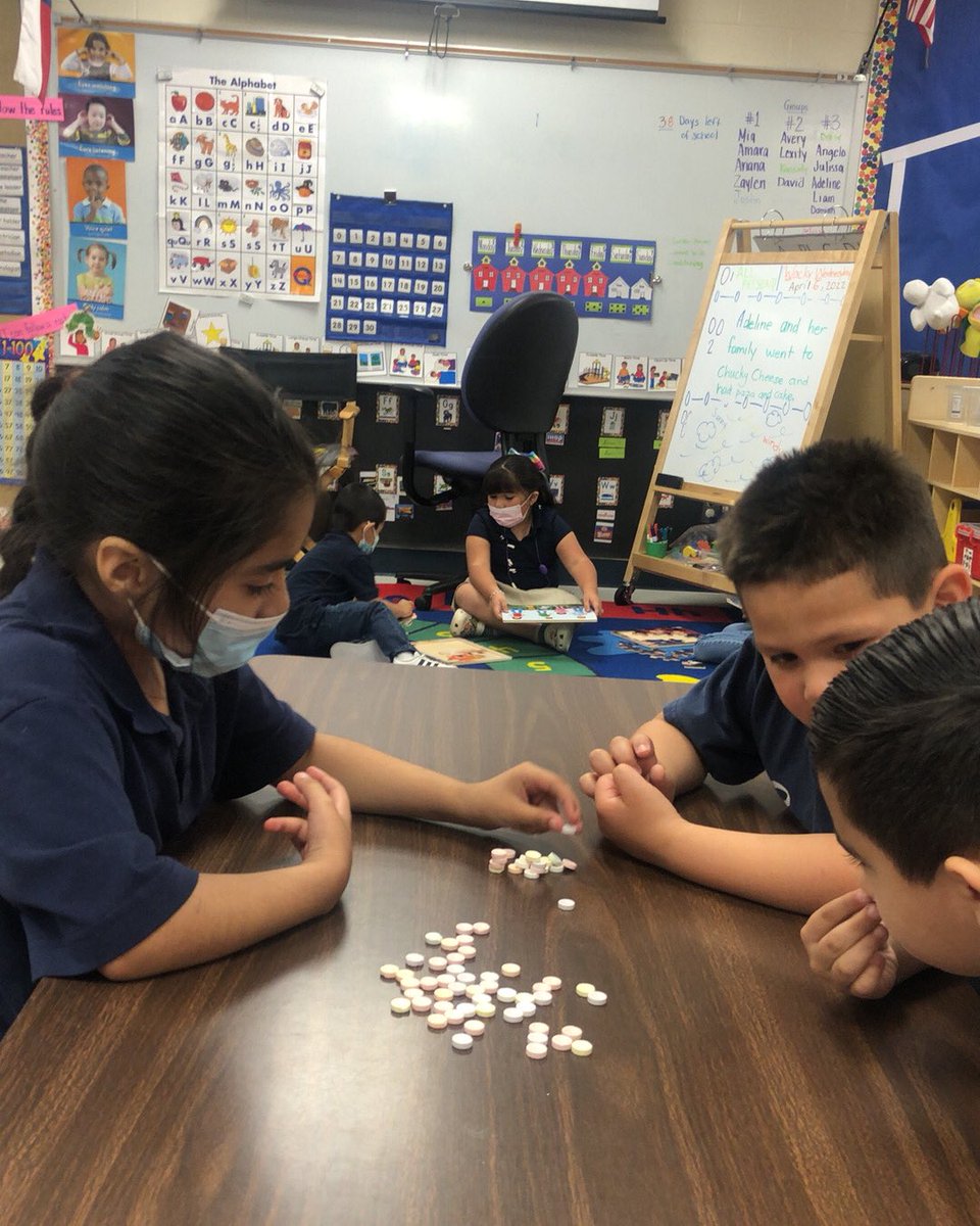 Kindersauceda's tweet photo. Using our fine motor skills to Stack Sweeties on Work Together Wednesday ♥️! @GGarcia198 @NISD_ECE @NISDEsparza @BarbTriplettTX @NISD https://t.co/5A1jLPWMwa