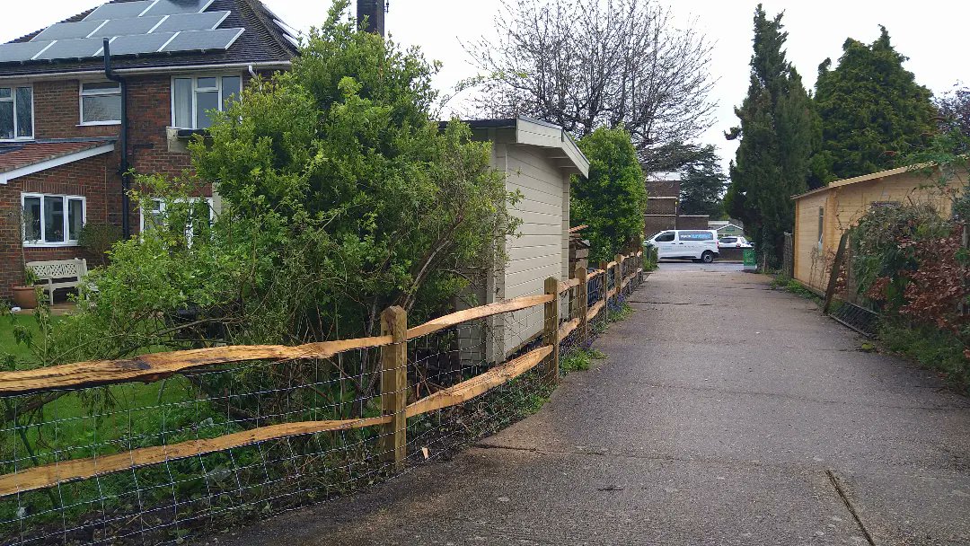 treedom_trees's tweet photo. A quick fencing job https://t.co/o9orm1K9ri